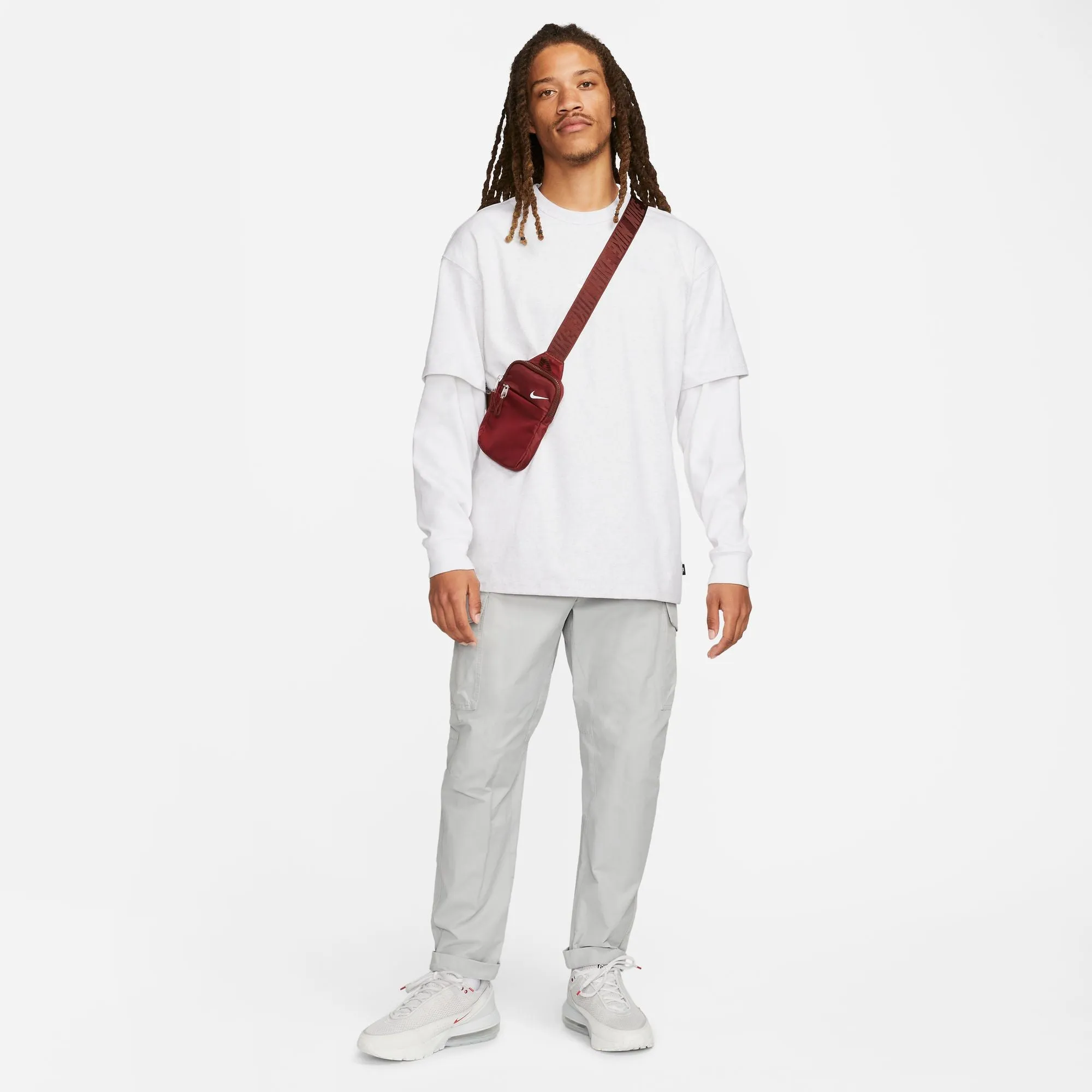 Nike Men's Sportswear Premium Essentials