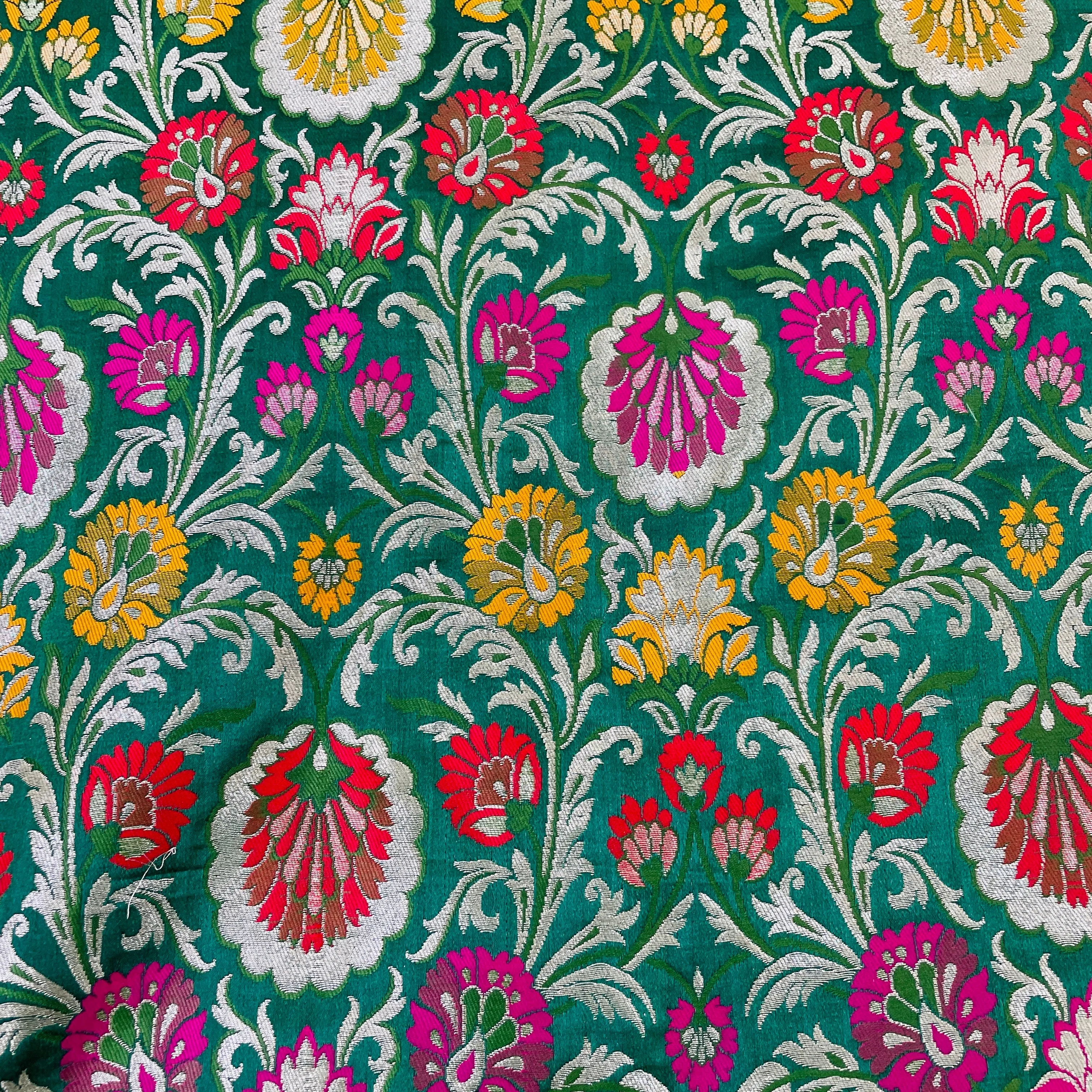 Premium Dark Green Floral Zari Khimkhwab Banarasi Silk Fabric